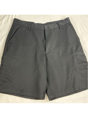 Men’s Izod Golf Cargo Shorts Size 34 Black